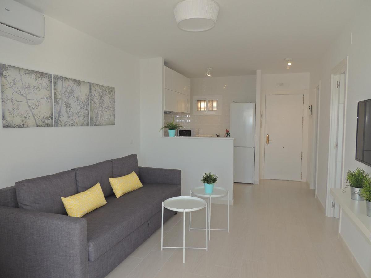 Puertosol 101: Beachfront Retreat with Sea Views Benalmadena Exterior photo