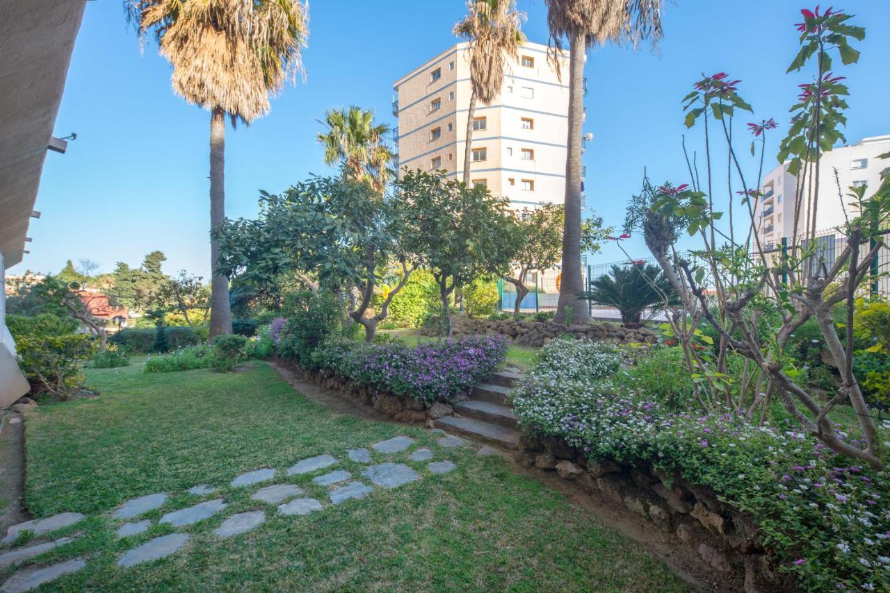 Puertosol 101: Beachfront Retreat with Sea Views Benalmadena Exterior photo