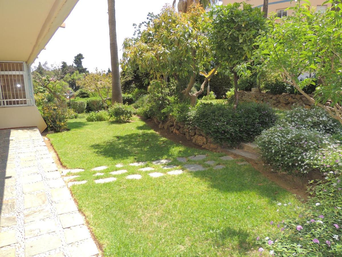 Puertosol 101: Beachfront Retreat with Sea Views Benalmadena Exterior photo
